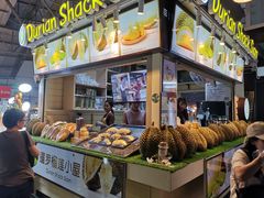 -席娜卡琳火车铁道夜市