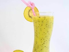 鲜榨奇异果汁-海梦1924 coffee