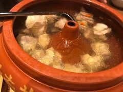 -云海肴·汽锅鸡·云南菜(天山百盛优客店)