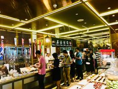 自助取餐区-大中华希尔顿酒店-念自助餐·嗨啤·小龙虾