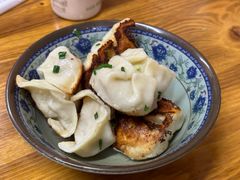 鲜肉煎饺-无名氏宵夜小摊(祝家三姐妹馄饨店)