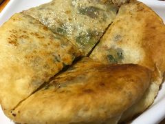 牛肉饼-大众跷脚牛肉馆·非遗传承单位(峨眉山店)