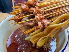 -拈签一笑黄牛肉辣卤串串