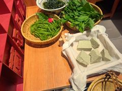 -巴奴毛肚火锅(龙湖锦艺城店)