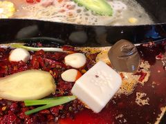 重庆经典鸳鸯锅底-重庆三峡火锅城(梅林店)
