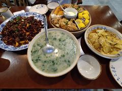 -黄桷树曹家私房菜(江与城店)