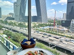 -福楼毕斯罗F Bistronome(国贸商城约会地标景观店)