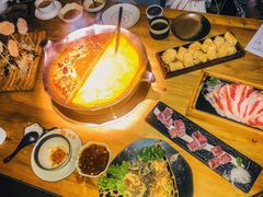-湊湊火锅·茶憩(杭州湖滨银泰in77店)
