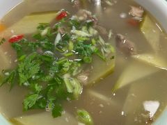 -穆豪麦蒸碗羊羔肉