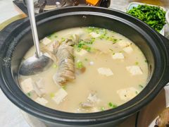 -土砂锅生态山庄·非遗砂锅雅鱼