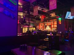 -UP嘻哈酒吧(粉巢店)