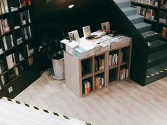-钟书阁(群光广场店)