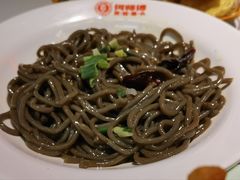 -何师傅美蛙鱼头(汉街店)