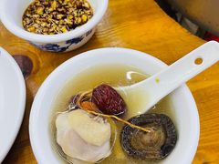-广味炭炉鸡煲(宝业路分店)