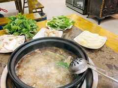 -乳仔牛牦牛汤锅 烤羊排(松潘古城店)
