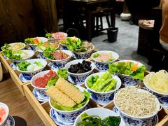 -聚汇三少·龙虾·中餐厅(莫邪路新天地店)