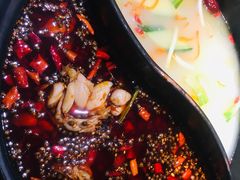 牛油鸳鸯锅底-串门邻居串串火锅(云南南路店)