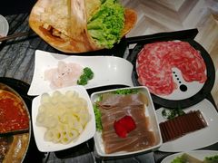 -热火朝天鲜切牛肉火锅(南强街巷店)