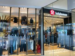 -lululemon(上海浦东IFC店)
