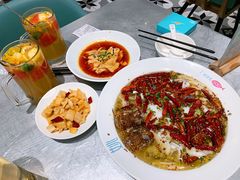 -姚姚酸菜鱼·金戈戈香港豉油鸡(喜荟城联名店)