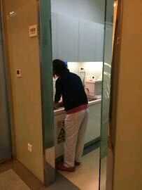 -瑞尔齿科(上海长风大悦城店)