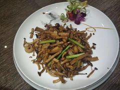 -郑庄脂渣海鲜楼(九水路店)