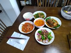 -乐禧母婴全自营月嫂(宝山店)