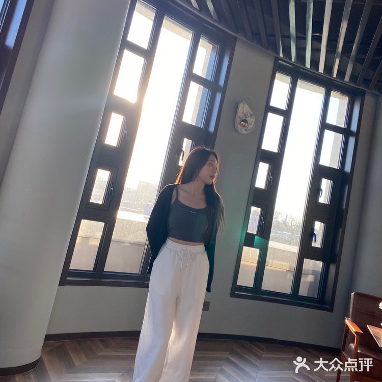 烟台探店|高颜值咖啡厅➕甜品巨棒!