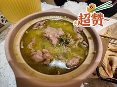 小黄牛罐罐套饭-雲物·云南小馆(好悦天地店)
