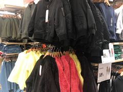 -优衣库(上海正大广场店)