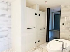 -大连星海皇冠假日酒店