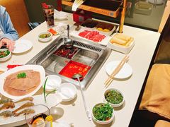 -海底捞火锅鲜切牛肉主题店(长寿路店)