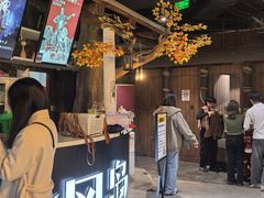 -暴风岛沉浸式体验馆(百联世纪店)