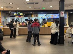 -麦当劳(上海虹桥站30B检票口楼上)
