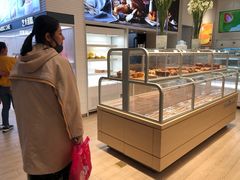 面包甜点陈列柜-好利来(盘锦万达店)