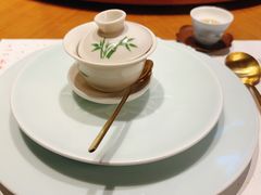 -荷风细雨·中国茶宴(世纪大道店)