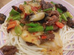 -歹歹的加个面过油肉拌面