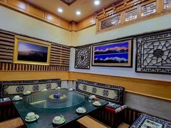 -三锅莊·牦牛肉火锅·香格里拉特色藏餐宴请餐厅(菱角塘路店)