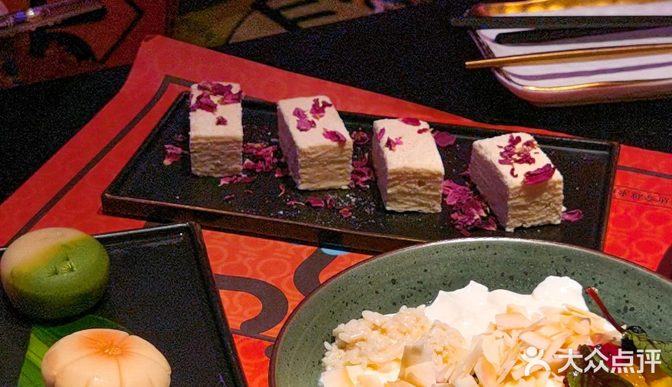 南京新店•胡集酒肆|新疆菜原来这么美呐🌸