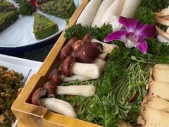 -慢丽江·云南野生菌土鸡锅(西山店)