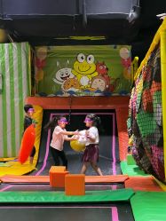 -蹦蹦跳跳(新奥购物中心店)