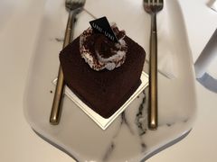 -UNI UNI(环亚凯瑟琳店)