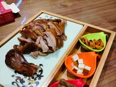 -有红鸡毛店·川菜(建设路店)