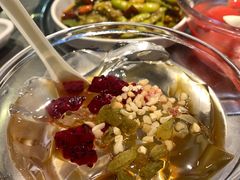 -龙巢盱眙龙虾·牛蛙·烧烤宵夜(八卦岭店)