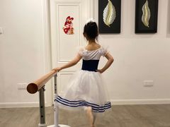 -Isee灰姑娘(龙湖狮山天街店)