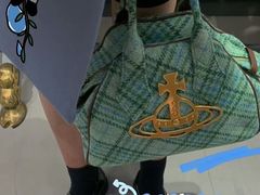 -Vivienne Westwood(上海来福士广场店)