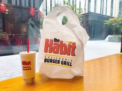 -The Habit Burger Grill 哈比特汉堡(复兴soho店)