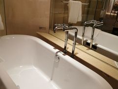 -上海佘山世茂艾美酒店