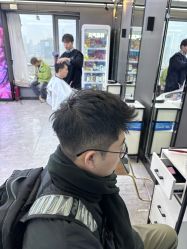 -藤野造型烫发染发