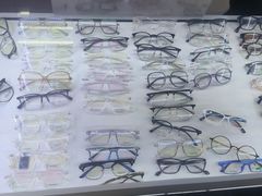 -三叶眼镜城·好视力眼镜店